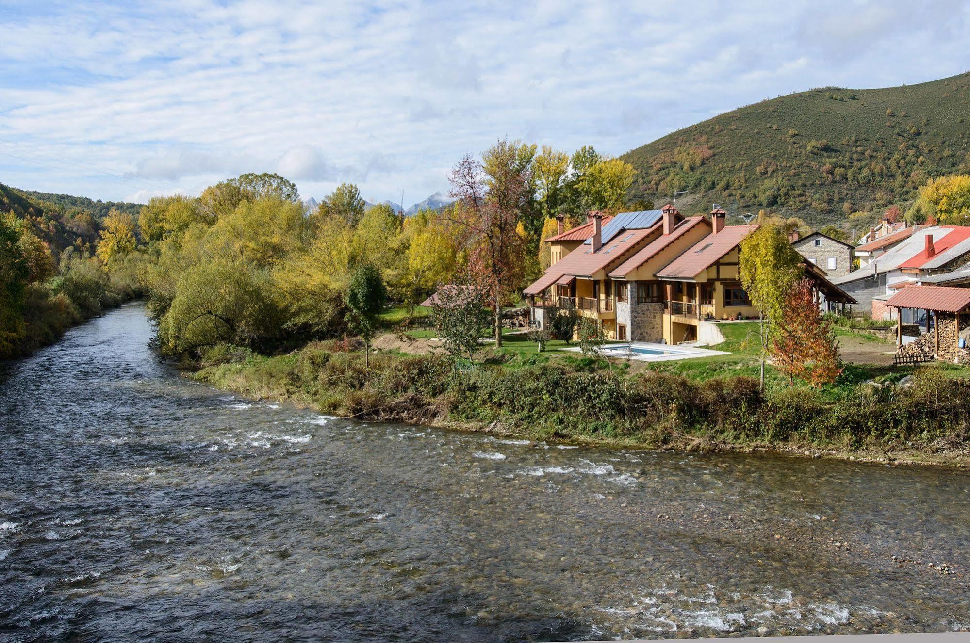 Maison d'hôtes El Casar Del Puente à Boca de Huérgano Extérieur photo